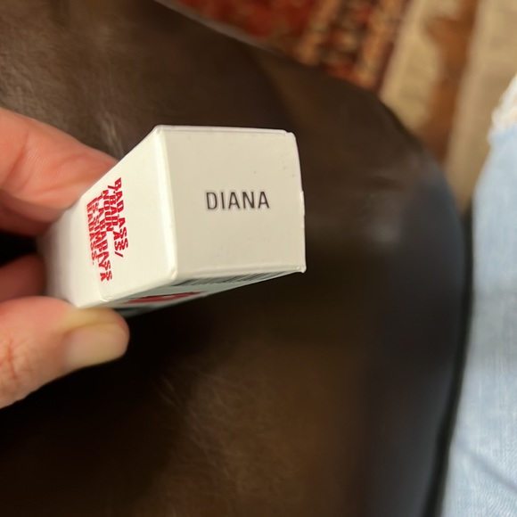 Uoma Matte Lipstick in color Diana - Picture 4 of 4